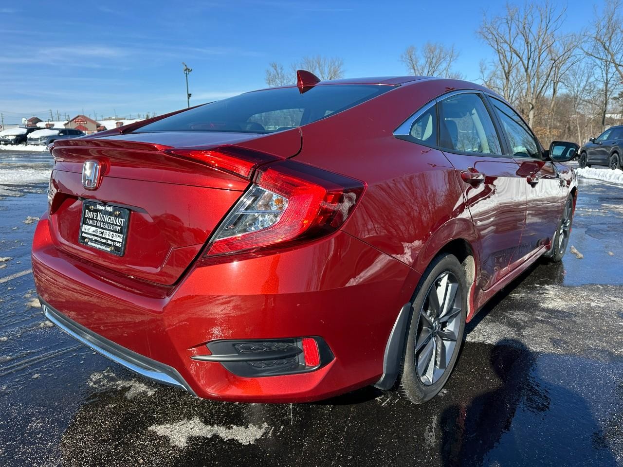 Honda Civic Sedan Vehicle Full-screen Gallery Image 03