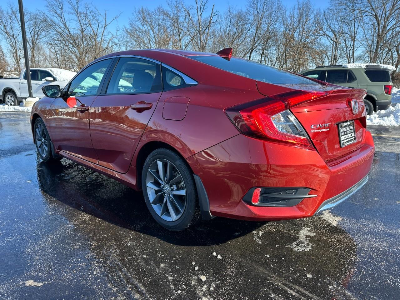 Honda Civic Sedan Vehicle Full-screen Gallery Image 06