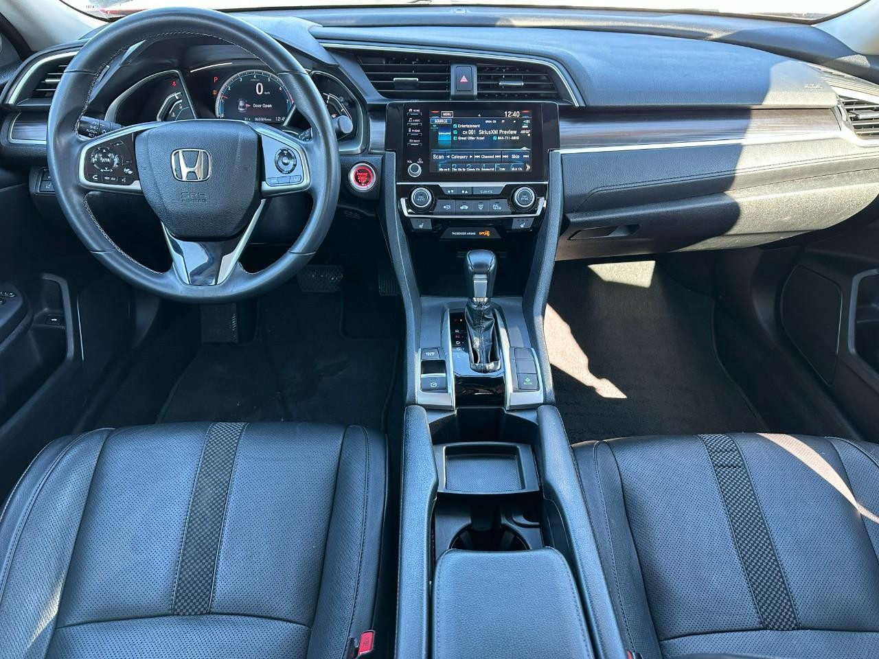 Honda Civic Sedan Vehicle Full-screen Gallery Image 12