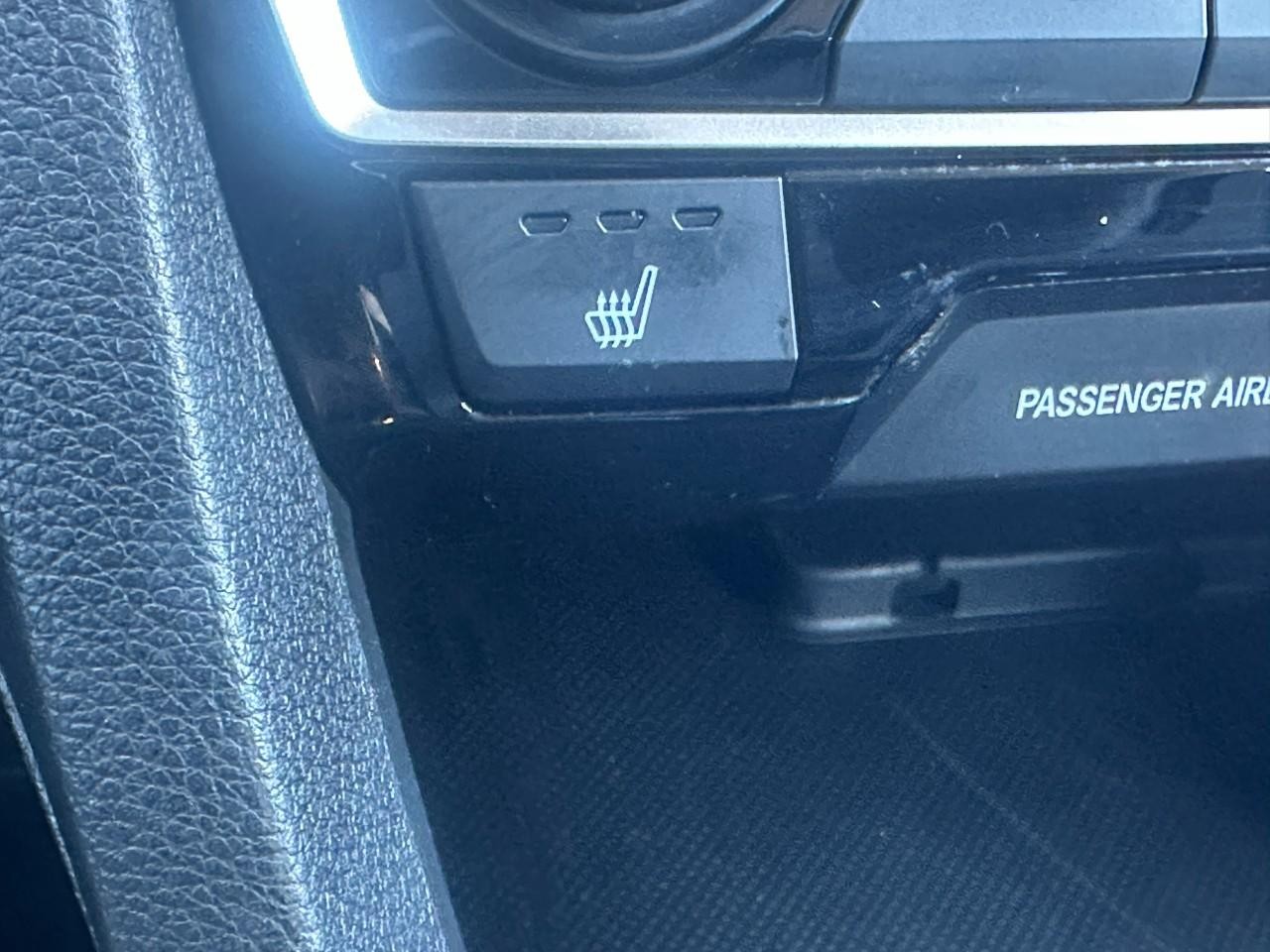 Honda Civic Sedan Vehicle Full-screen Gallery Image 21