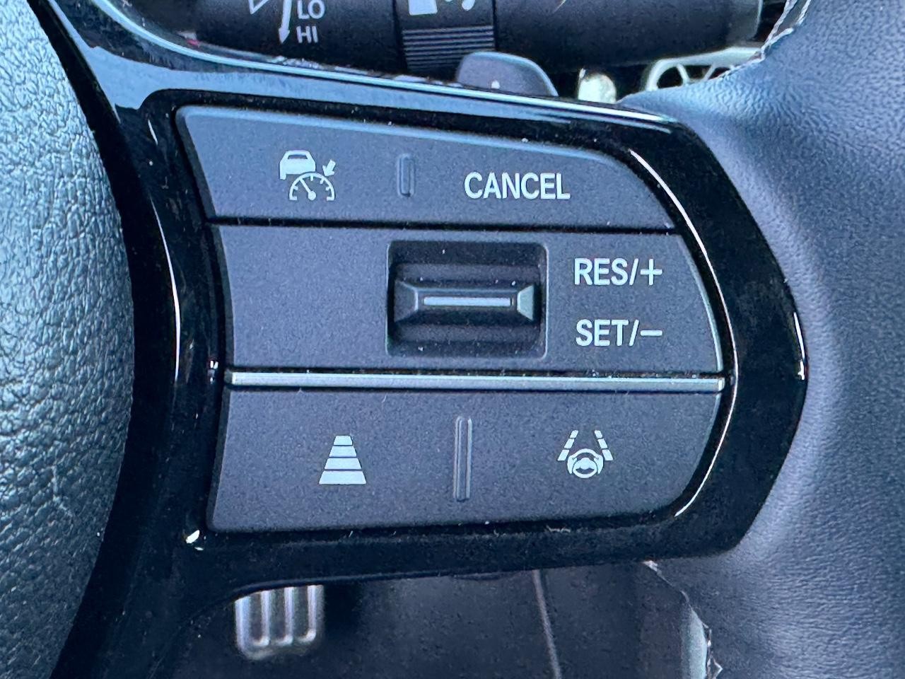 Honda Civic Sedan Hybrid Vehicle Full-screen Gallery Image 21