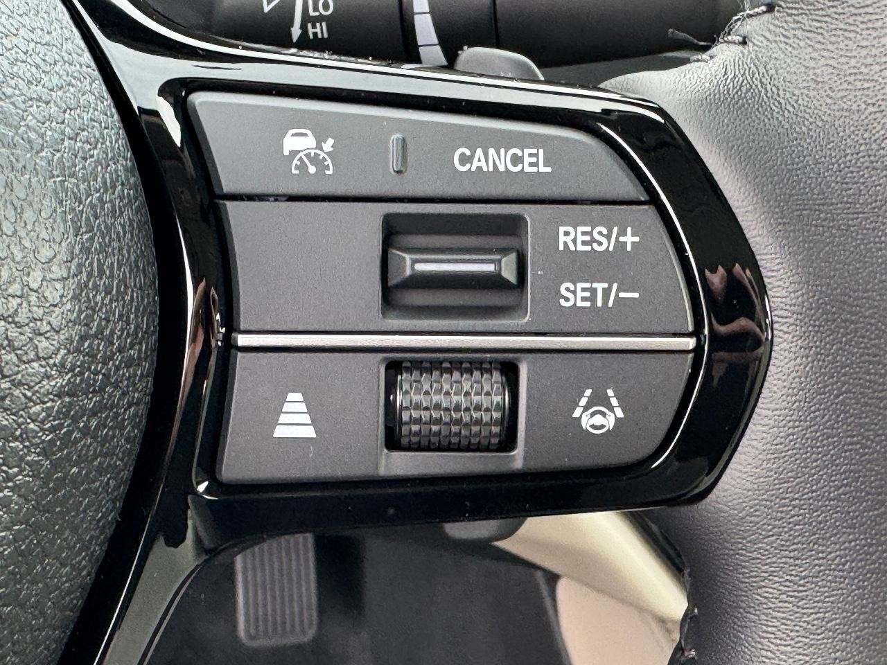 Honda Accord Hybrid Vehicle Full-screen Gallery Image 22