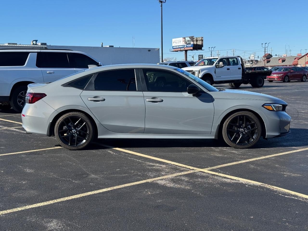 Honda Civic Sedan Vehicle Full-screen Gallery Image 02