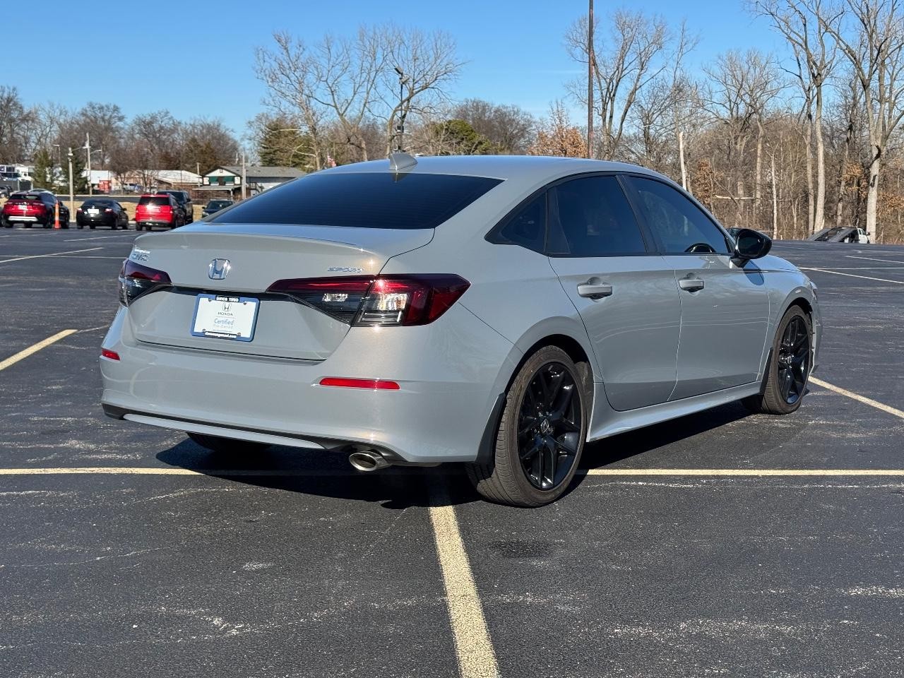 Honda Civic Sedan Vehicle Full-screen Gallery Image 03