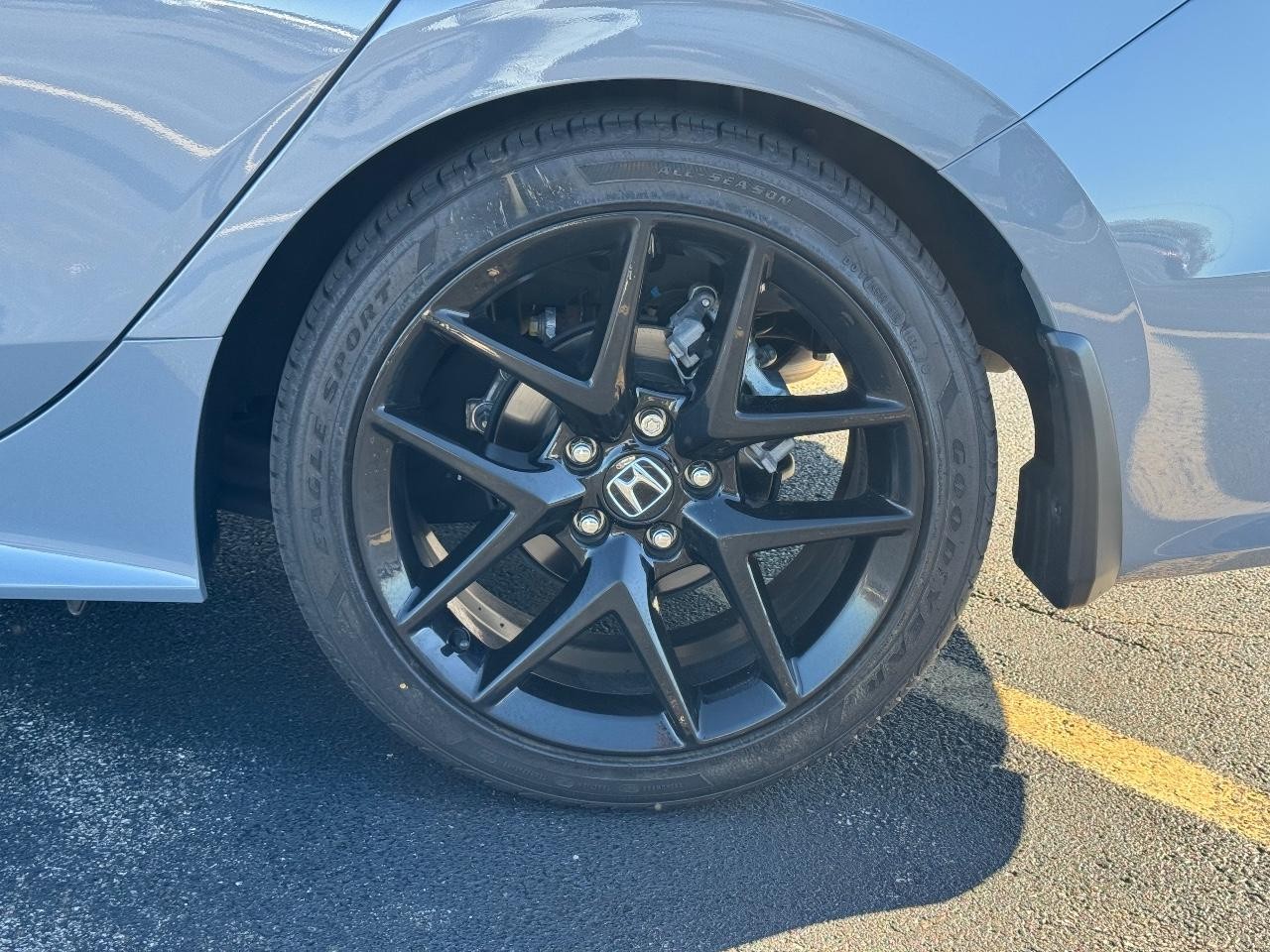 Honda Civic Sedan Vehicle Full-screen Gallery Image 07