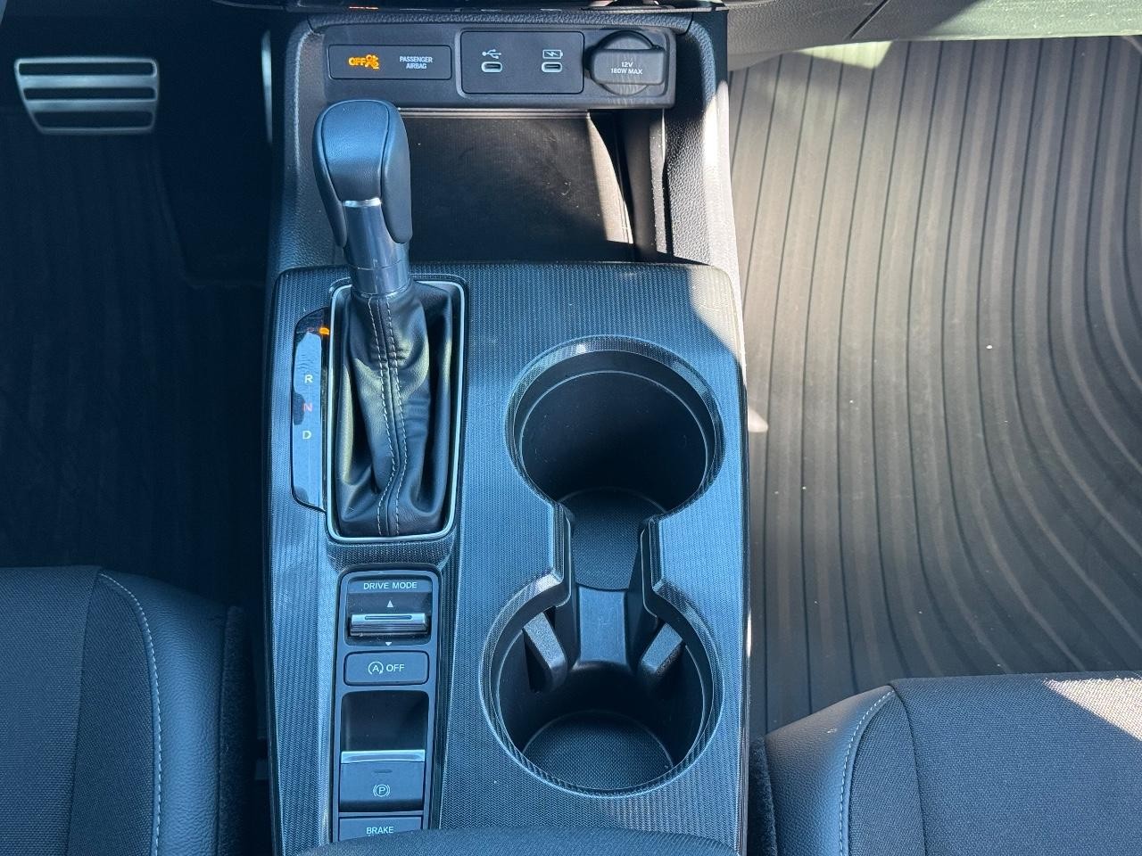 Honda Civic Sedan Vehicle Full-screen Gallery Image 15