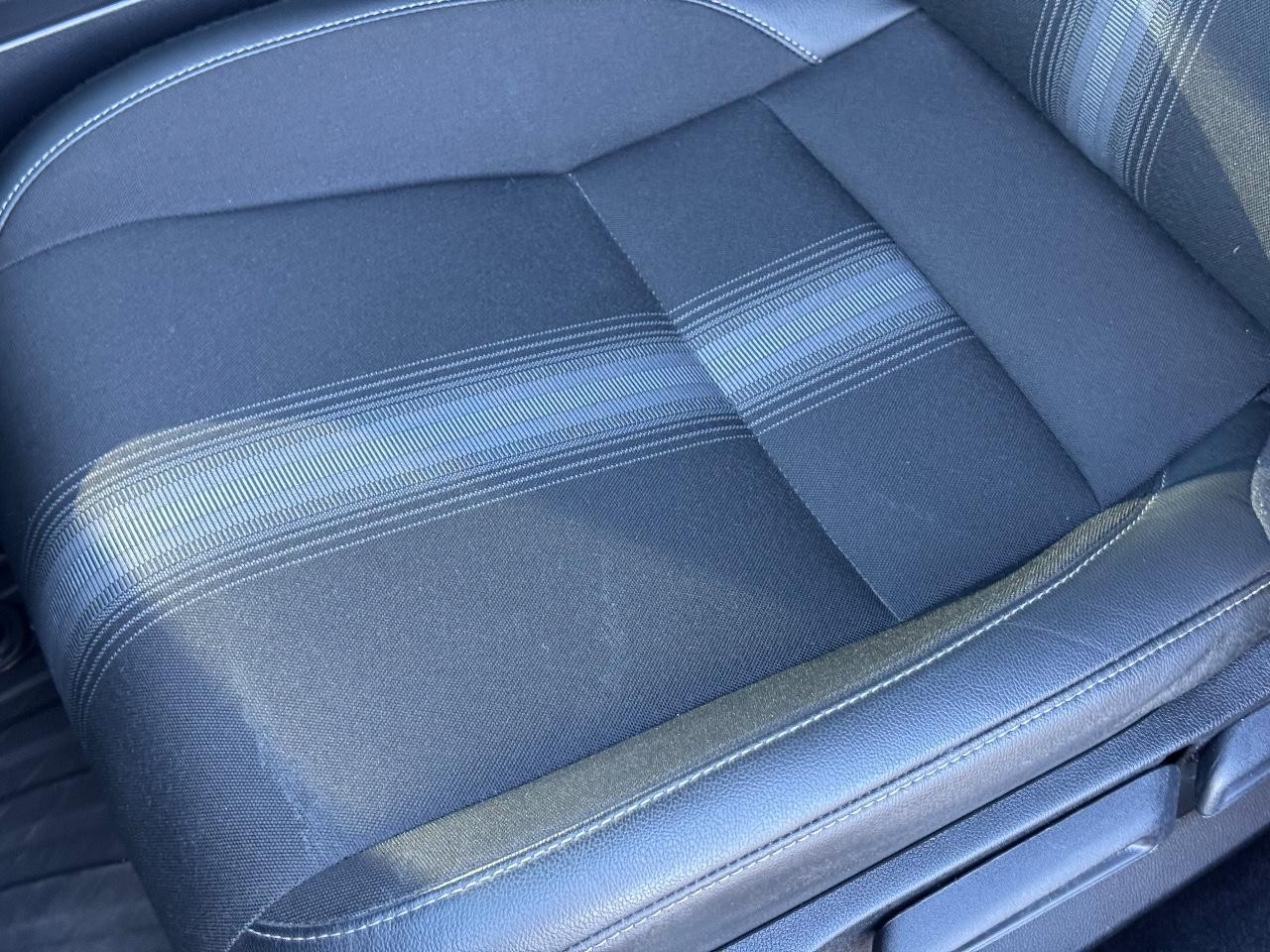 Honda Civic Sedan Vehicle Full-screen Gallery Image 24