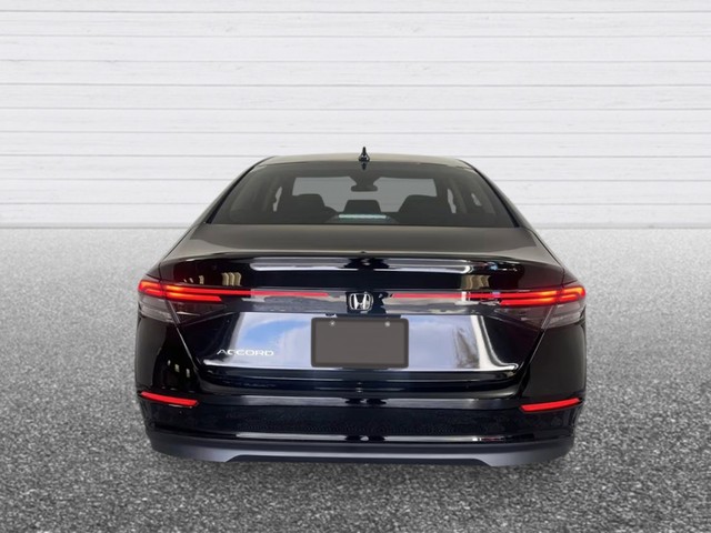 Honda Accord Sedan Vehicle Full-screen Gallery Image 04