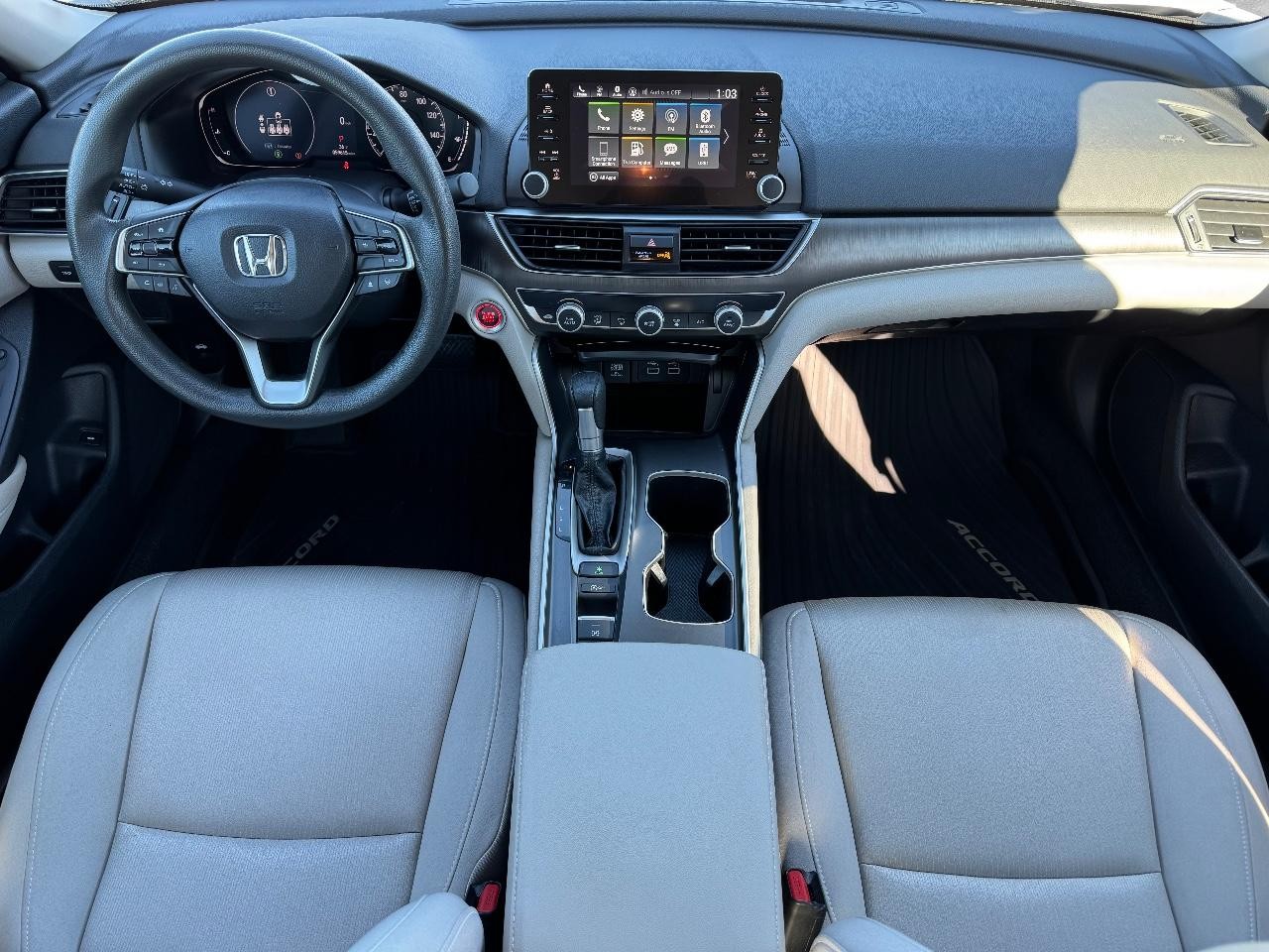 Honda Accord Sedan Vehicle Full-screen Gallery Image 11