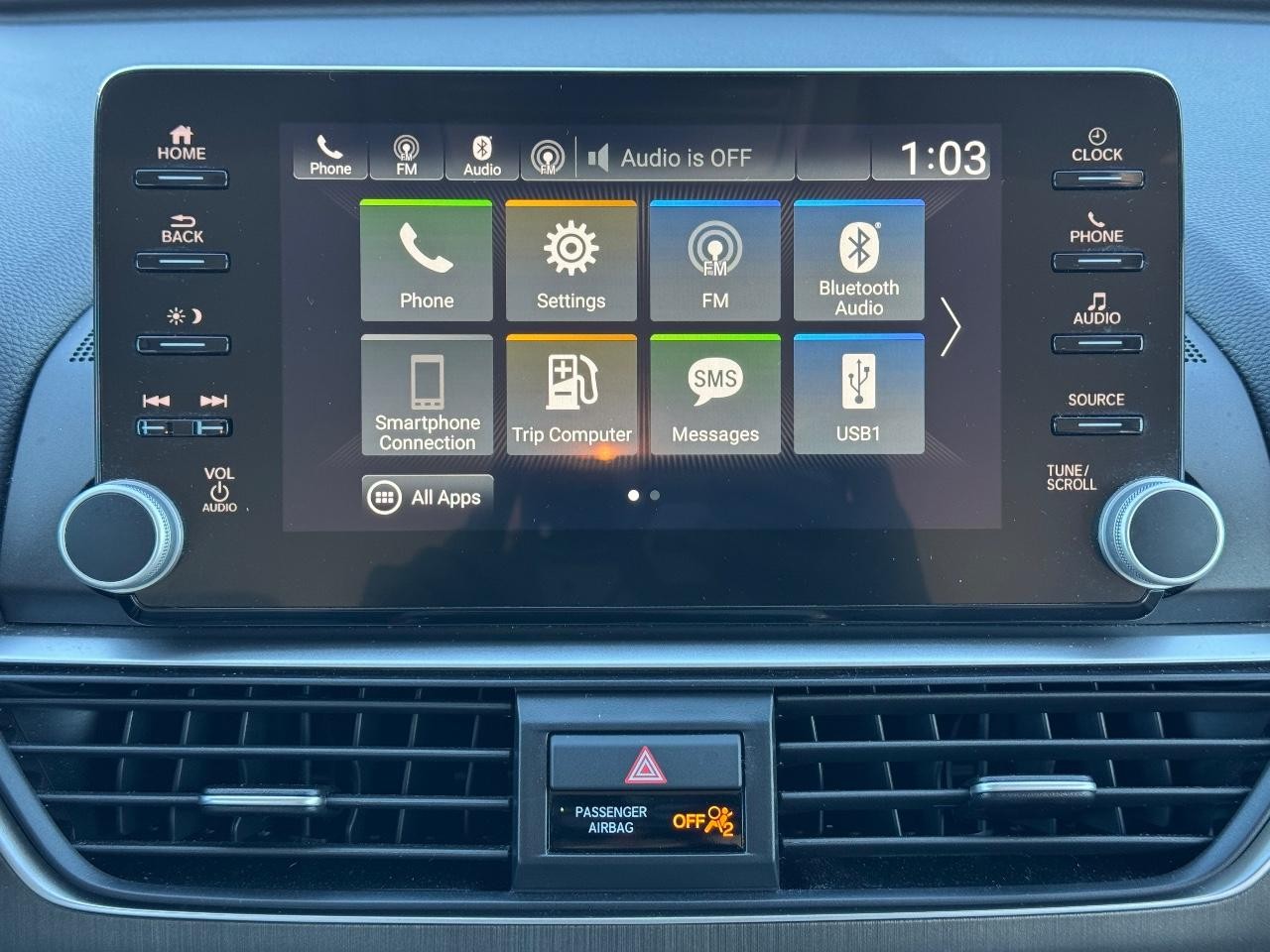 Honda Accord Sedan Vehicle Full-screen Gallery Image 13