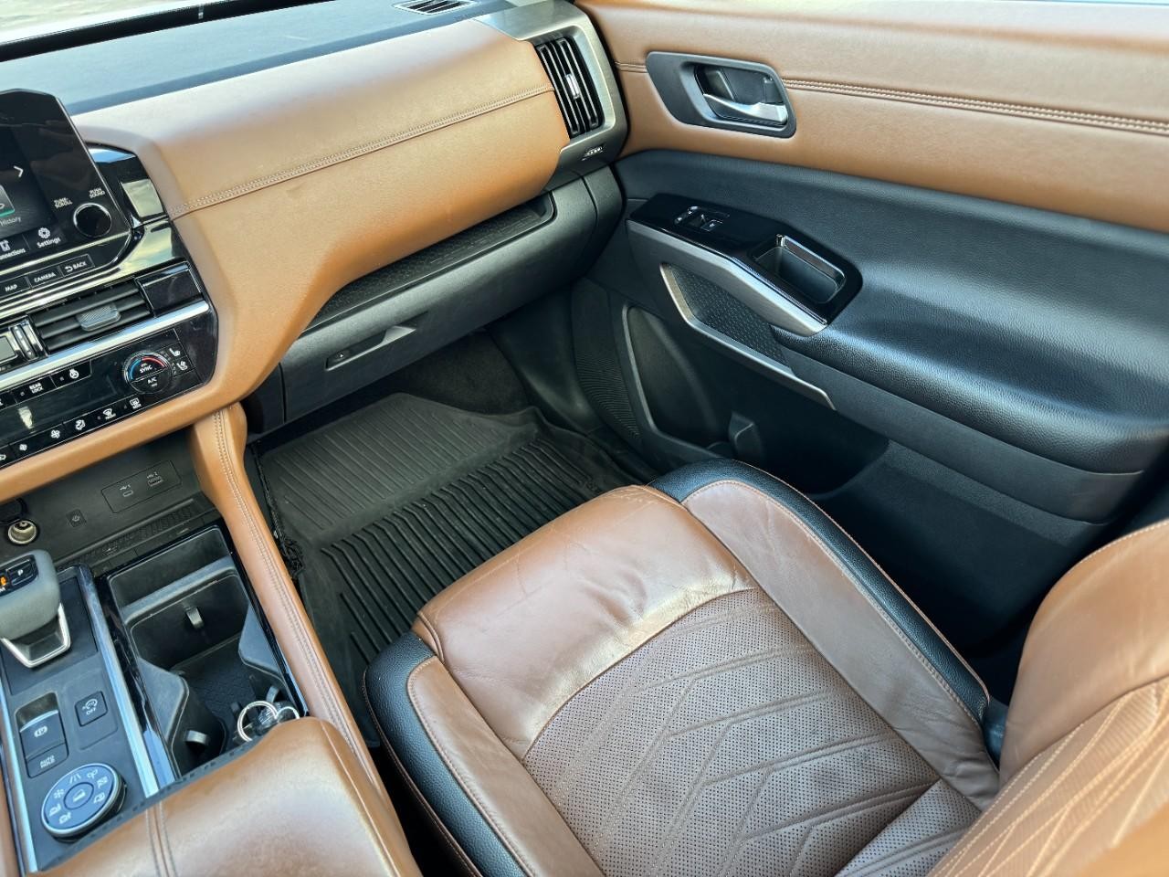 Nissan Pathfinder Vehicle Full-screen Gallery Image 18