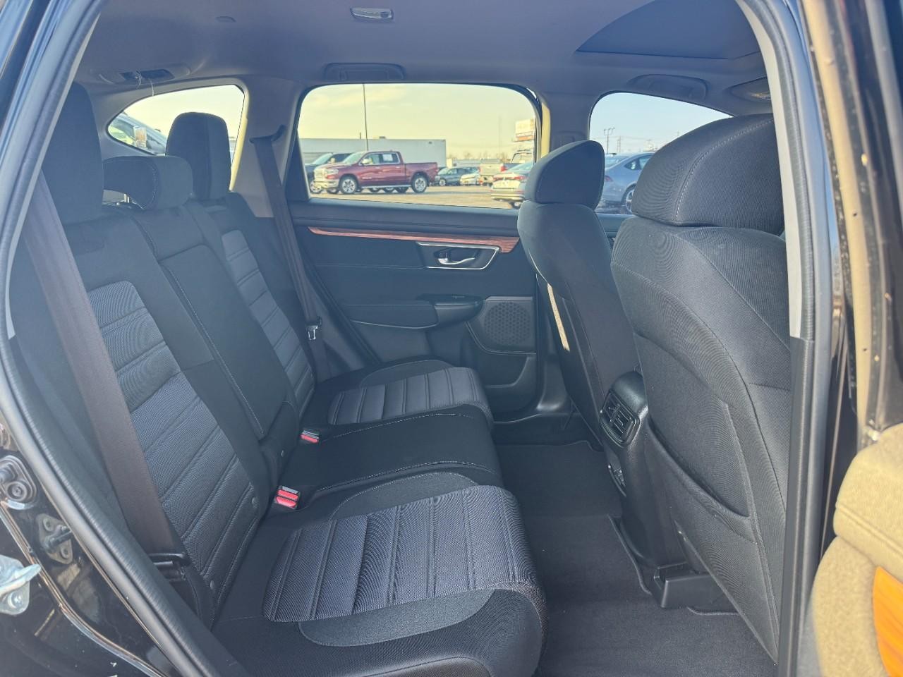 Honda CR-V Vehicle Full-screen Gallery Image 10