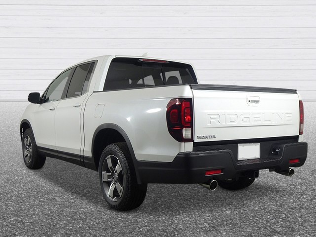 Honda Ridgeline Vehicle Full-screen Gallery Image 03