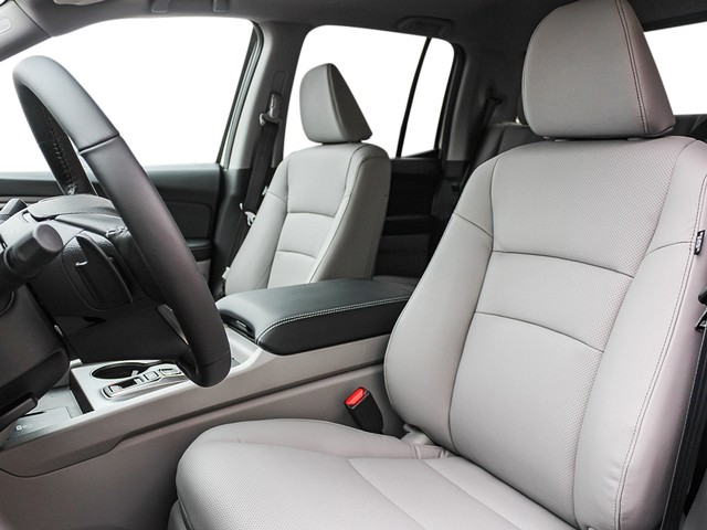 Honda Ridgeline Vehicle Full-screen Gallery Image 12