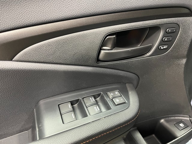 Honda Ridgeline Vehicle Full-screen Gallery Image 13