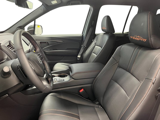 Honda Ridgeline Vehicle Full-screen Gallery Image 15