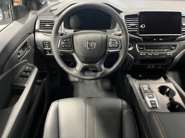 Honda Ridgeline Vehicle Full-screen Gallery Image 24