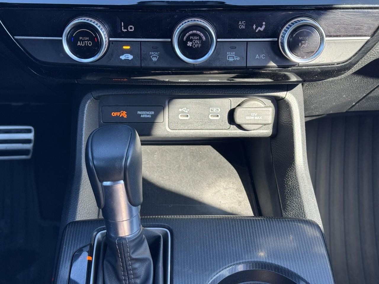 Honda Civic Sedan Vehicle Full-screen Gallery Image 15