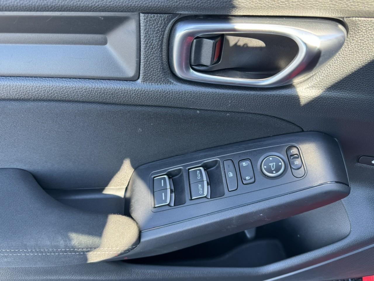 Honda Civic Sedan Vehicle Full-screen Gallery Image 17