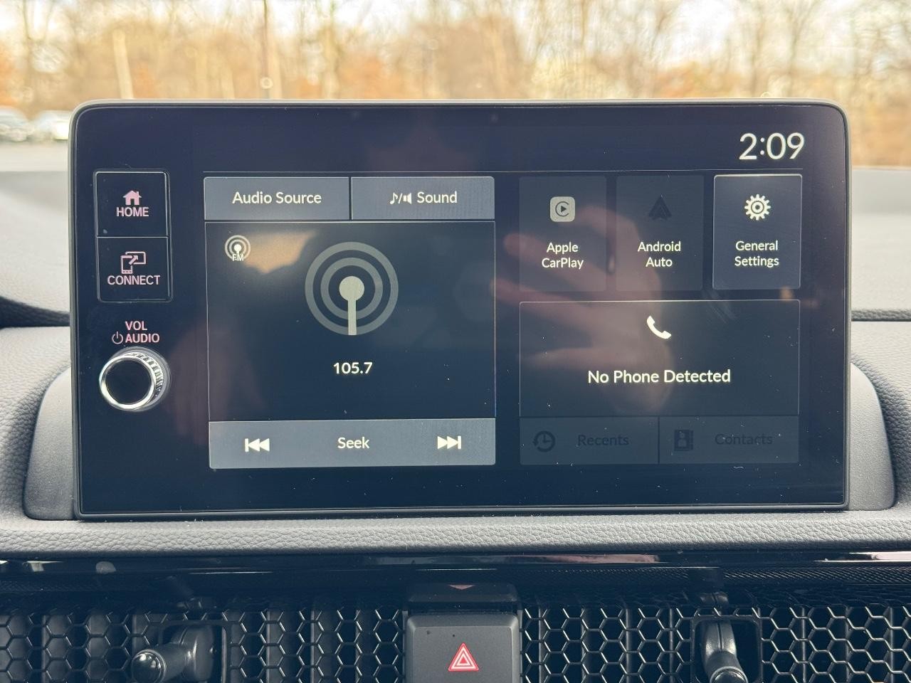 Honda CR-V Vehicle Full-screen Gallery Image 13