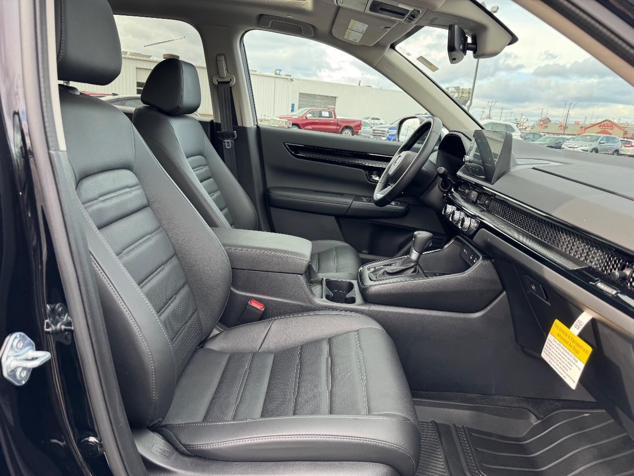 Honda CR-V Vehicle Full-screen Gallery Image 17