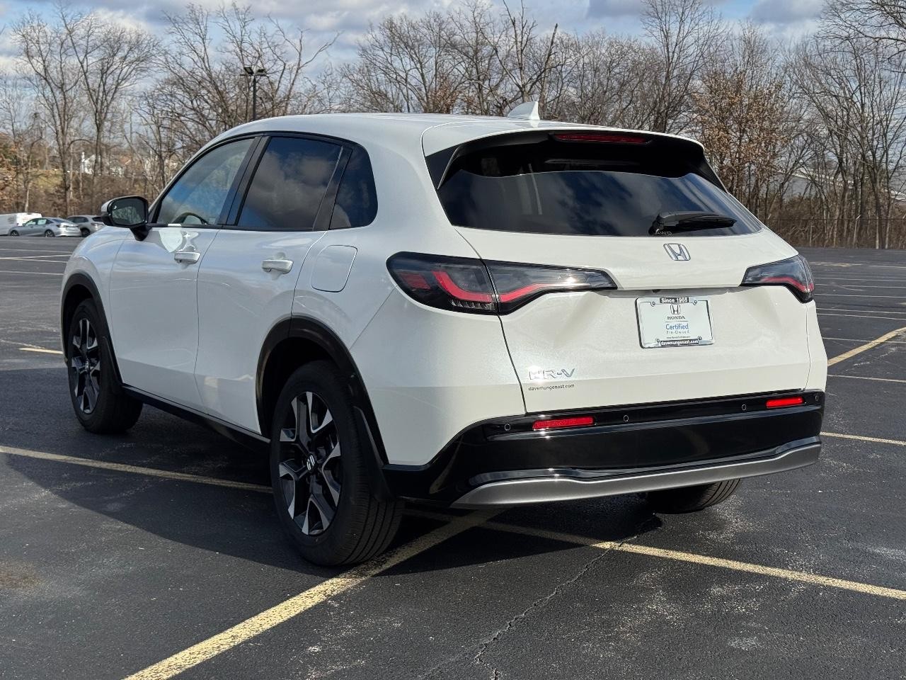 Honda HR-V Vehicle Full-screen Gallery Image 06