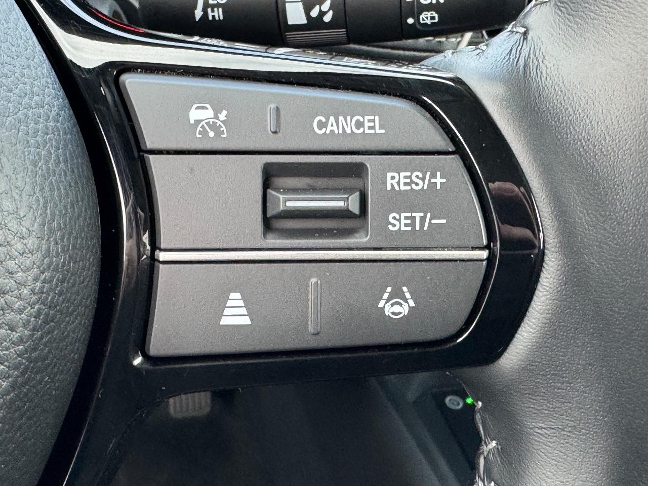 Honda HR-V Vehicle Full-screen Gallery Image 21