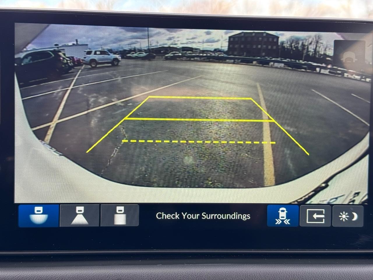 Honda HR-V Vehicle Full-screen Gallery Image 23