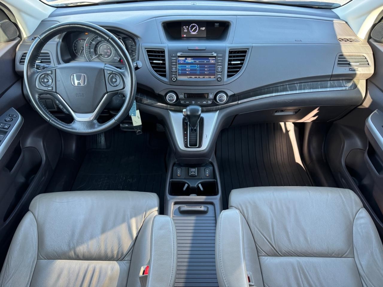 Honda CR-V Vehicle Full-screen Gallery Image 11