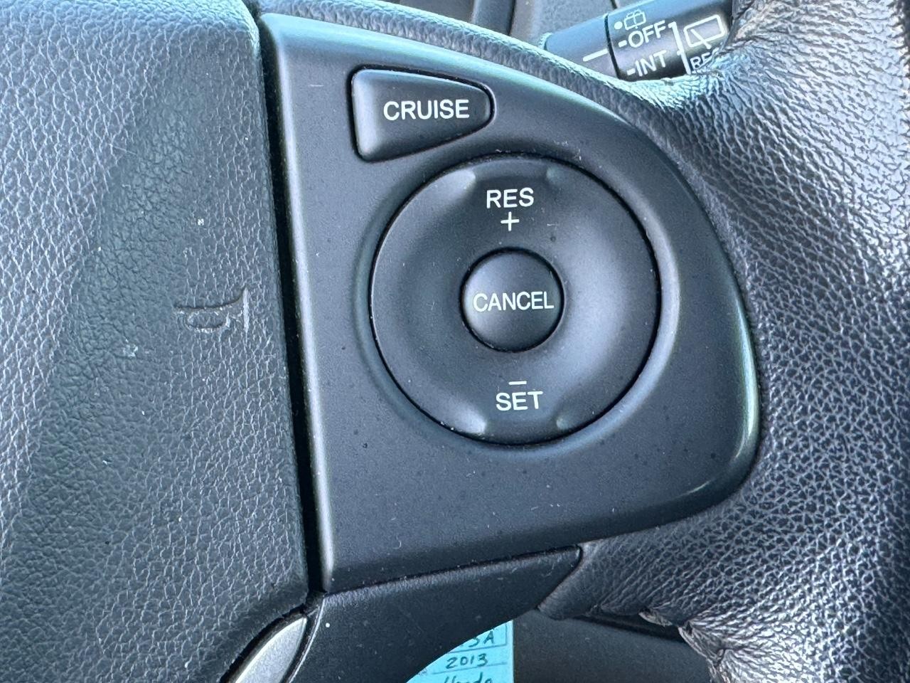 Honda CR-V Vehicle Full-screen Gallery Image 41