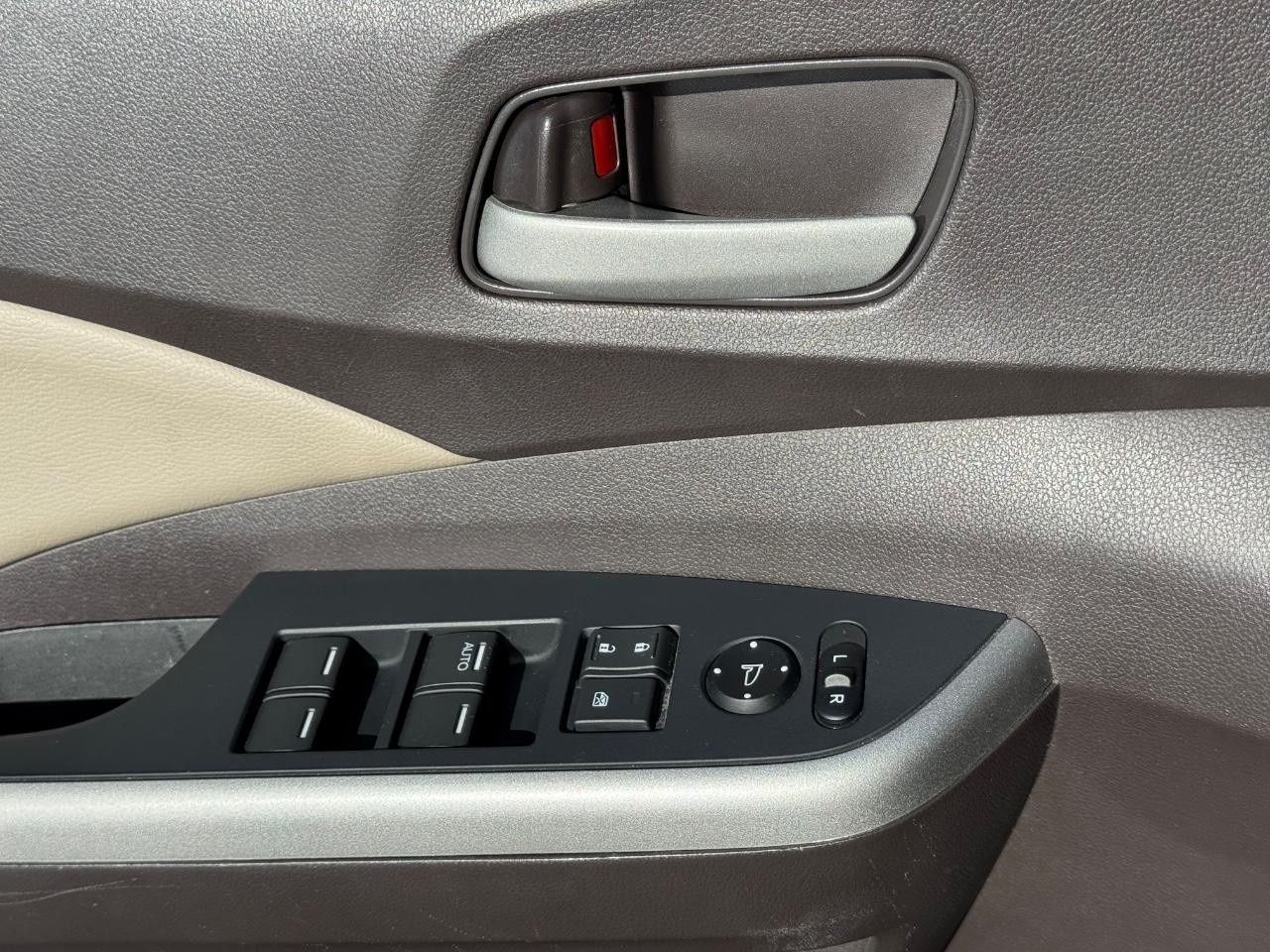 Honda CR-V Vehicle Full-screen Gallery Image 45