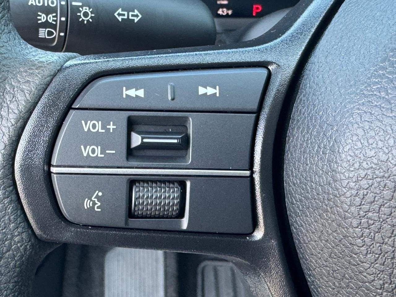 Honda Accord Sedan Vehicle Full-screen Gallery Image 19