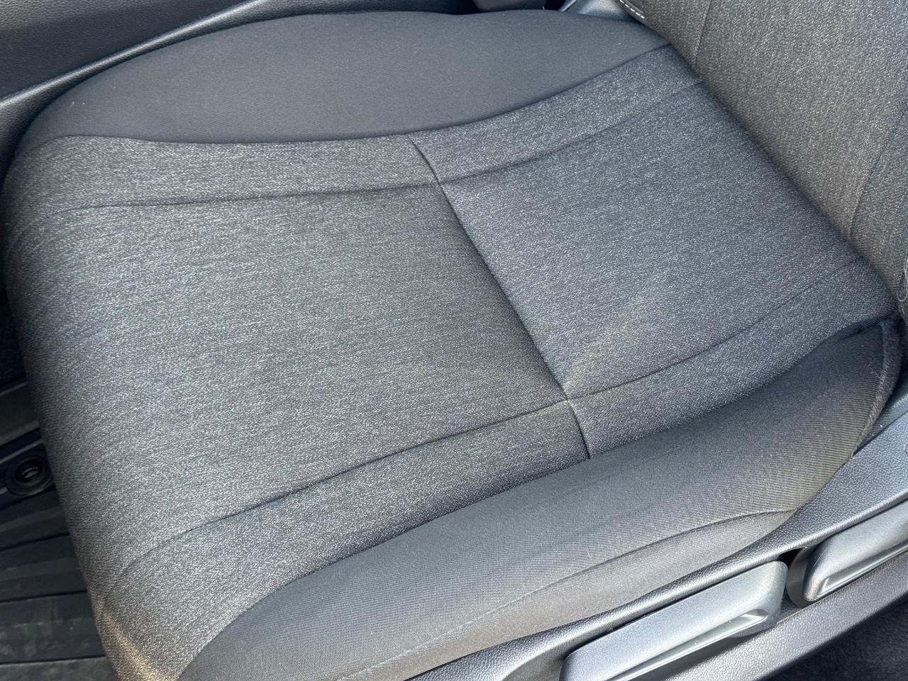 Honda Accord Sedan Vehicle Full-screen Gallery Image 23