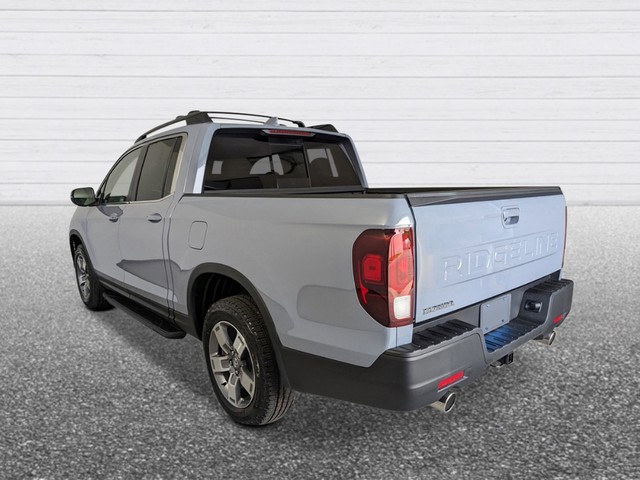Honda Ridgeline Vehicle Full-screen Gallery Image 03