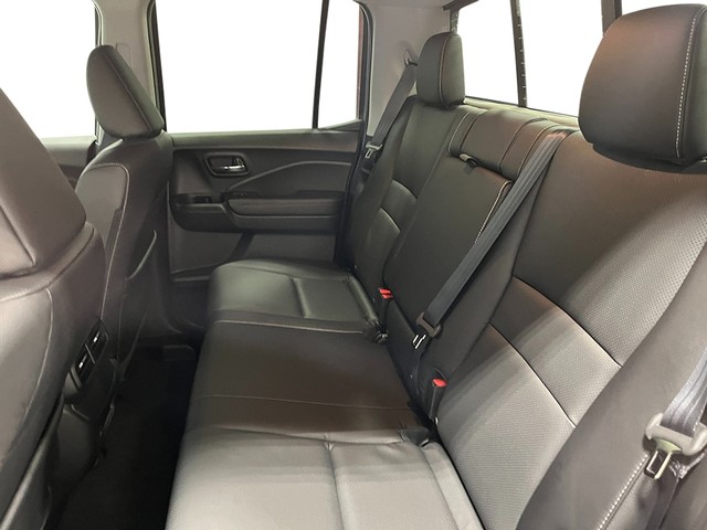 Honda Ridgeline Vehicle Full-screen Gallery Image 23