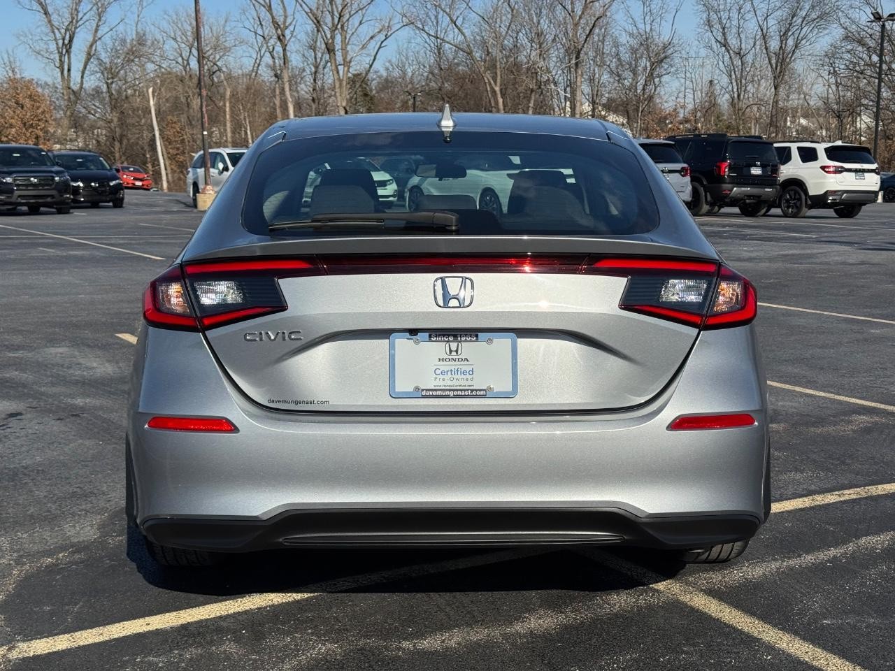 Honda Civic Hatchback Vehicle Full-screen Gallery Image 05