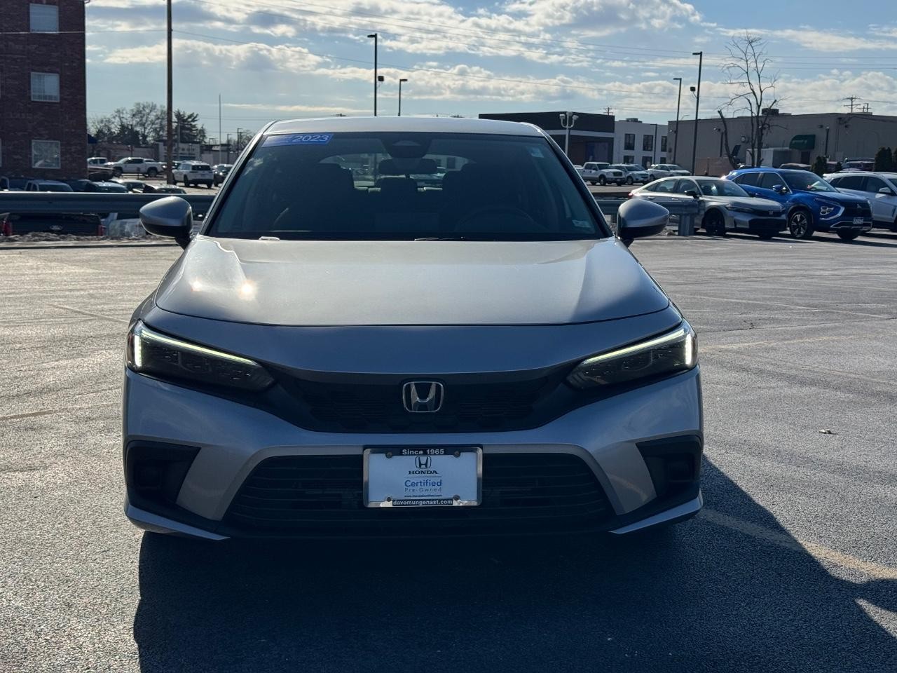 Honda Civic Hatchback Vehicle Full-screen Gallery Image 09