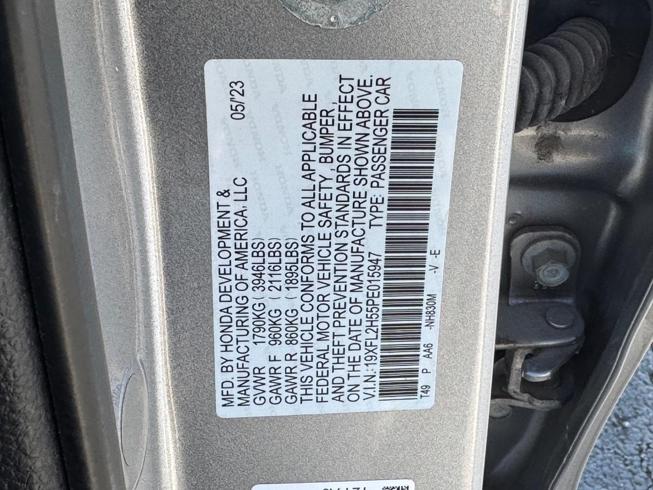 Honda Civic Hatchback Vehicle Full-screen Gallery Image 25