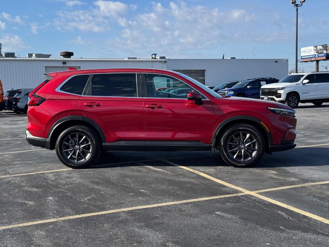 Honda CR-V Vehicle Full-screen Gallery Image 02