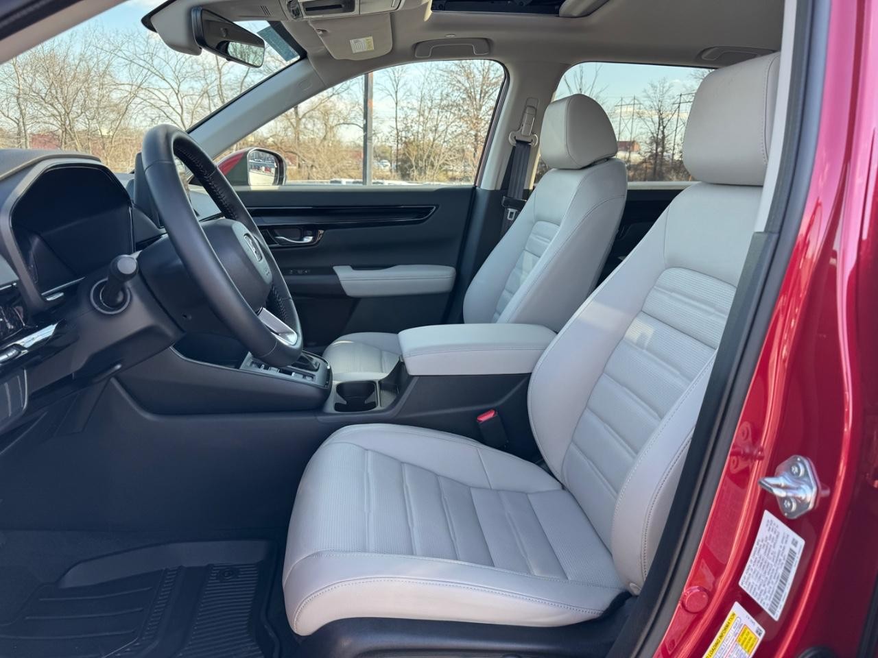 Honda CR-V Vehicle Full-screen Gallery Image 18