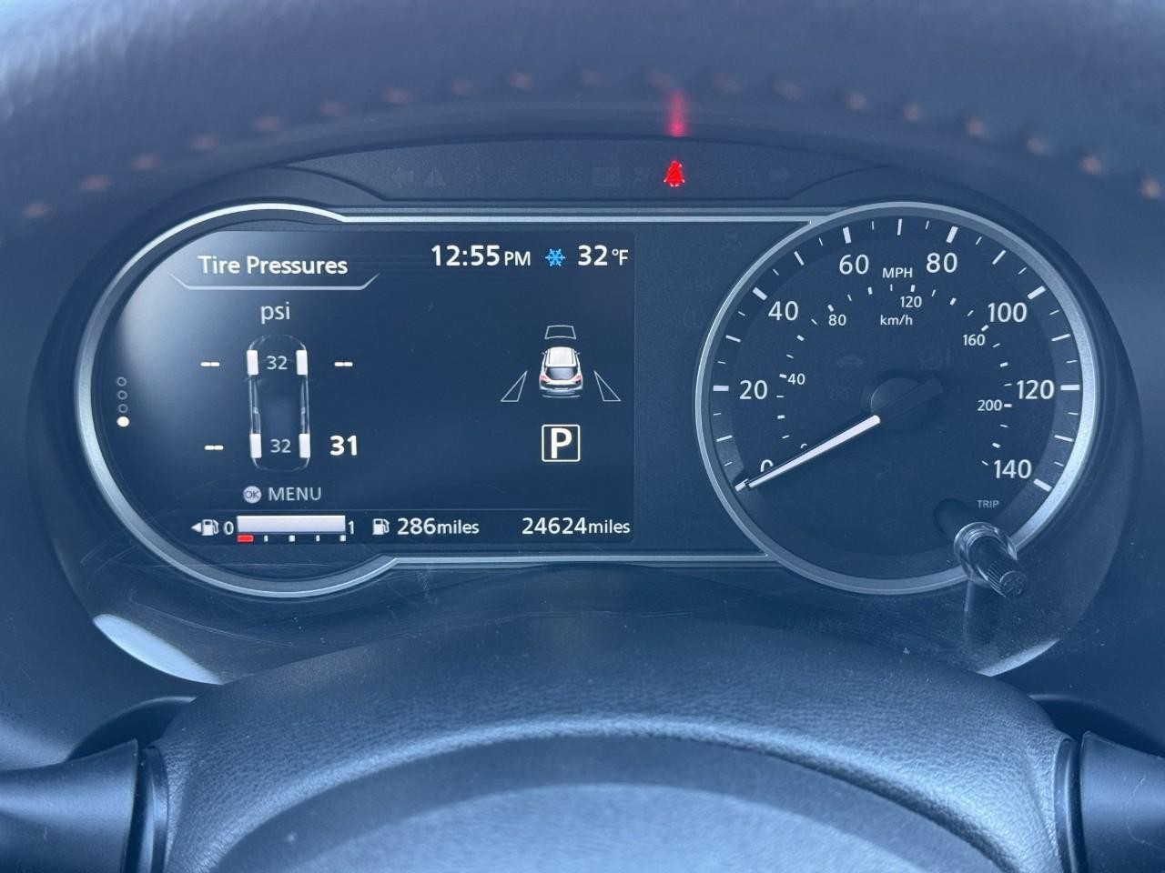 Nissan Kicks Vehicle Full-screen Gallery Image 20