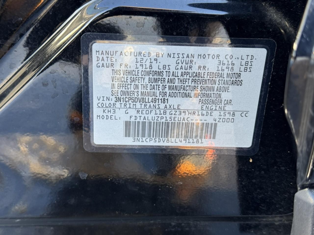 Nissan Kicks Vehicle Full-screen Gallery Image 22