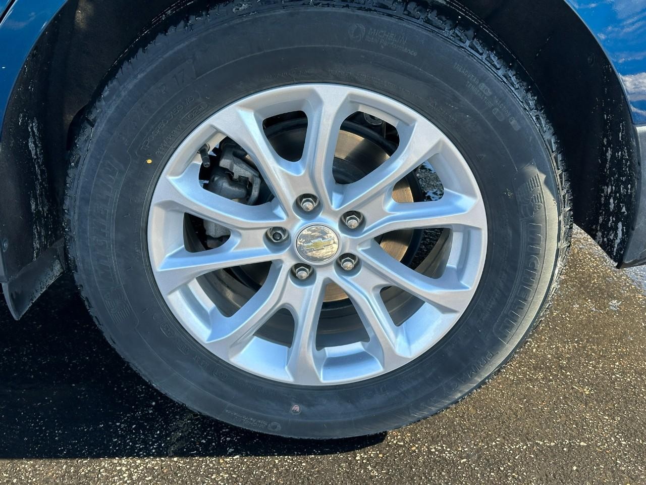 Chevrolet Equinox Vehicle Full-screen Gallery Image 06