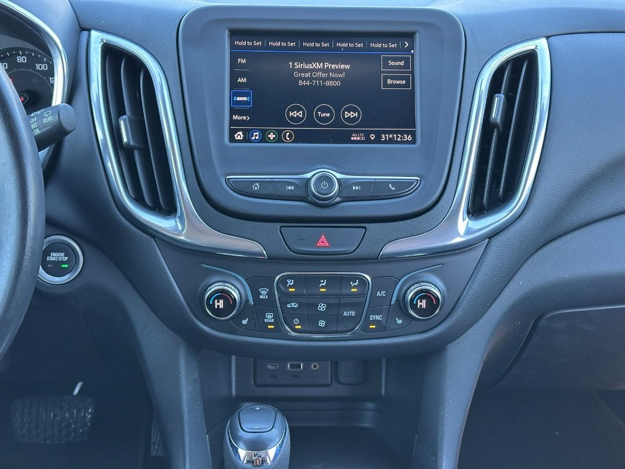 Chevrolet Equinox Vehicle Full-screen Gallery Image 13