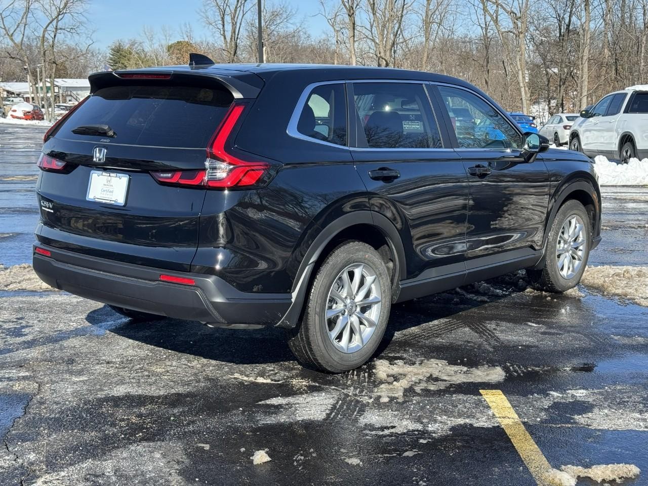 Honda CR-V Vehicle Full-screen Gallery Image 03