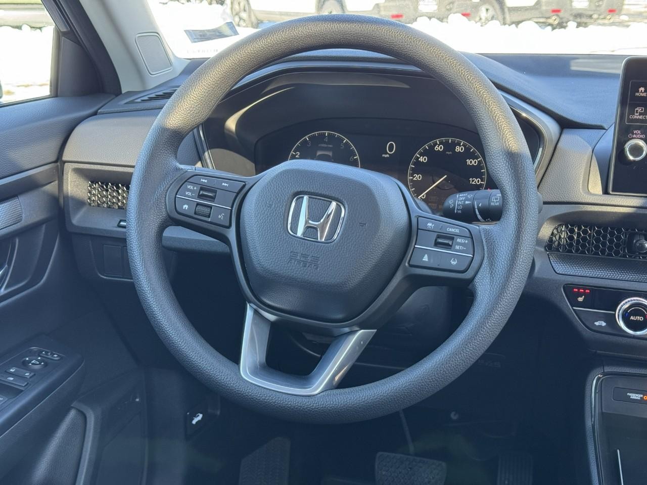 Honda CR-V Vehicle Full-screen Gallery Image 12