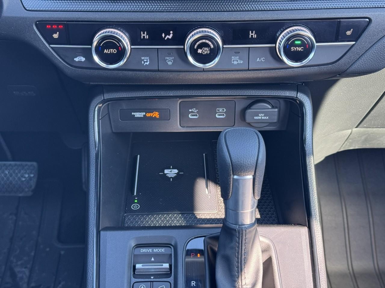 Honda CR-V Vehicle Full-screen Gallery Image 14