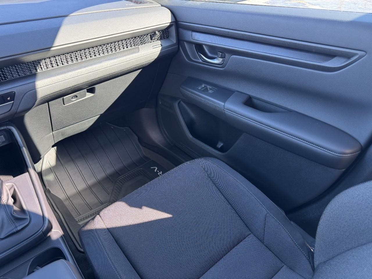 Honda CR-V Vehicle Full-screen Gallery Image 16