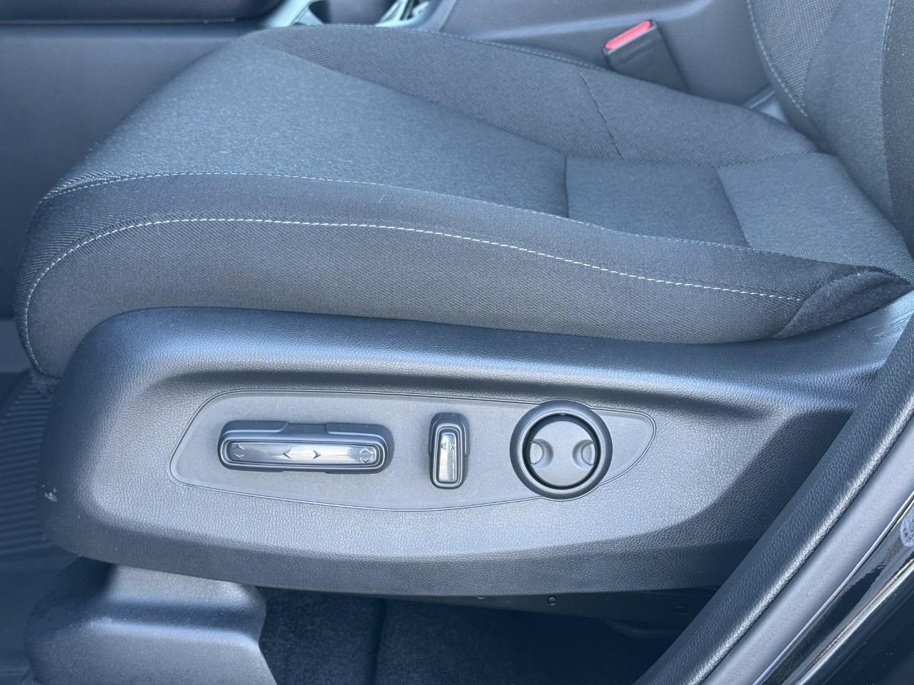 Honda CR-V Vehicle Full-screen Gallery Image 18