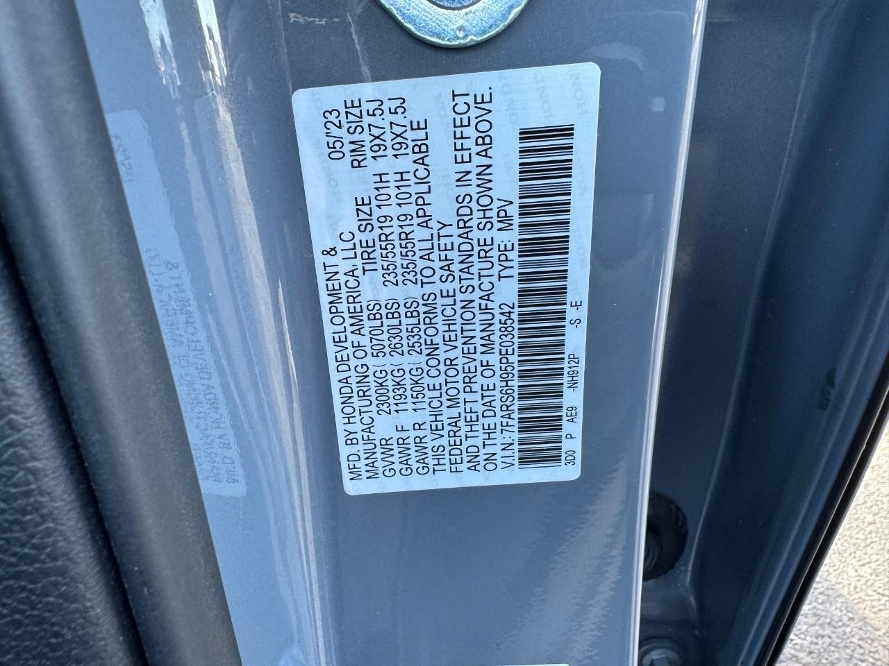 Honda CR-V Hybrid Vehicle Full-screen Gallery Image 25